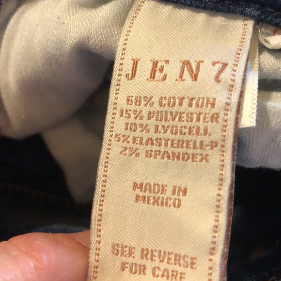 Jen 7 for 7 For All Mankind Jeans High-rise, bottom fringe with back zip, size 6 - Picture 8 of 10